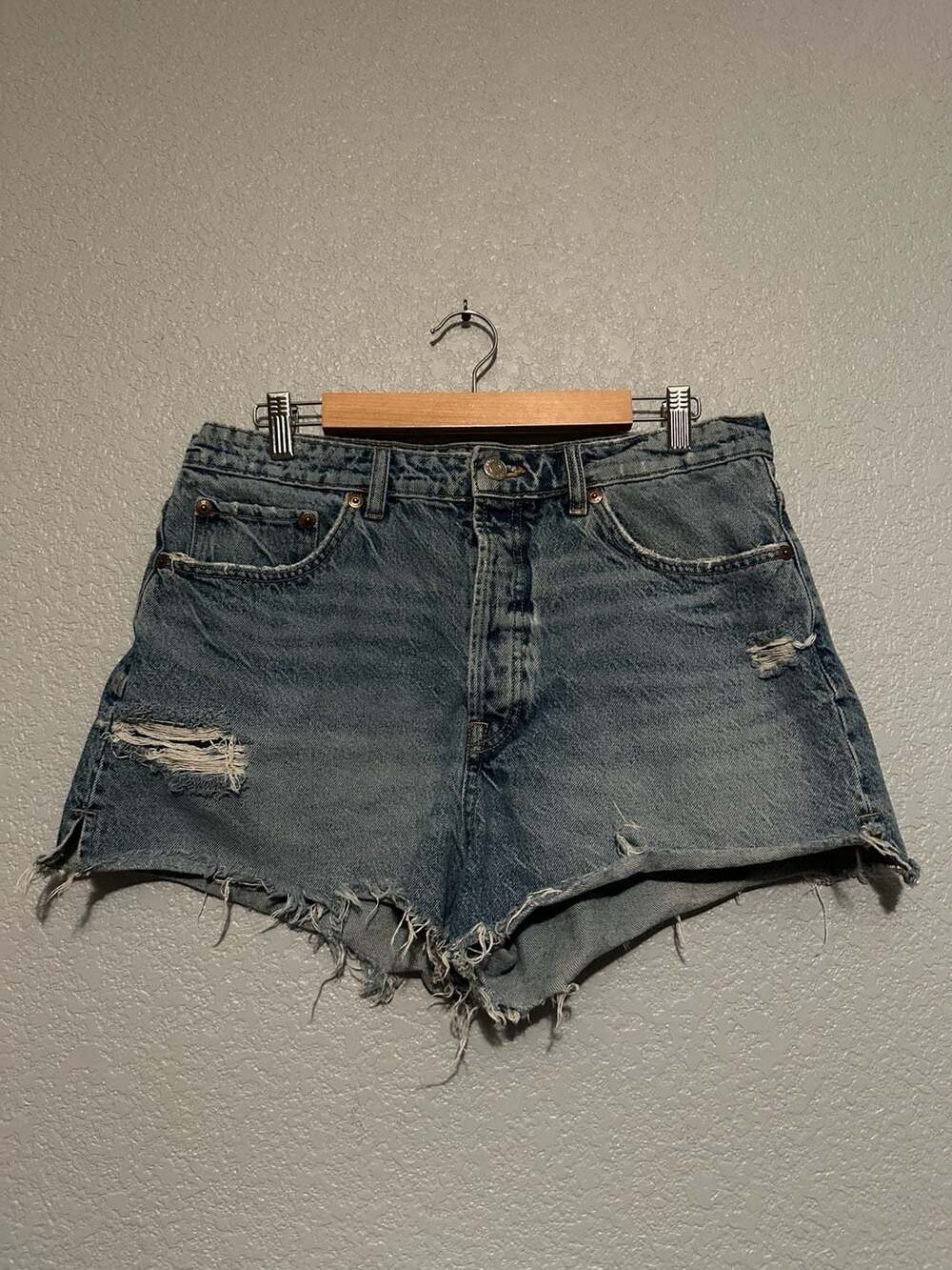 Zara Distressed Raw Hem Denim Shorts Size 12